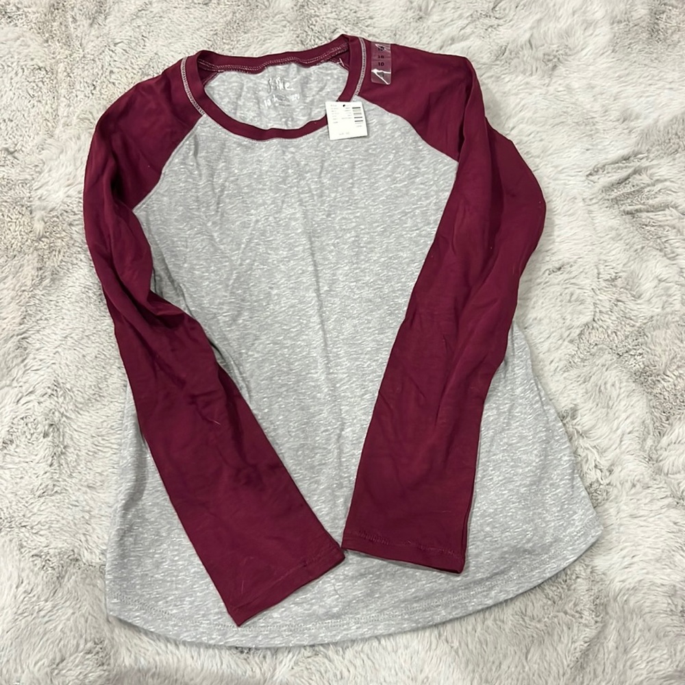 🎉3/$10 NWT long sleeve tee